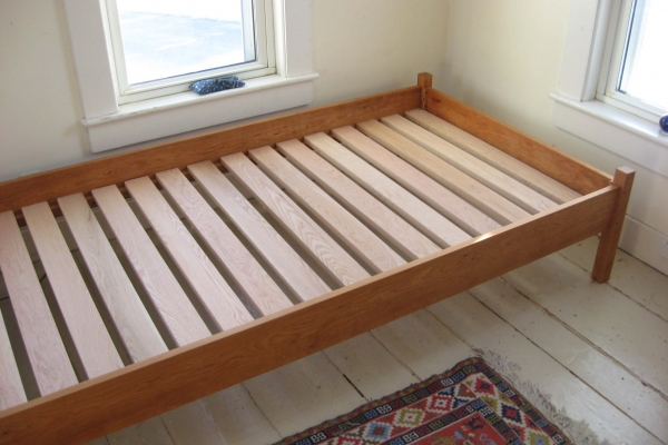 bed-frame-25D1B0781-7281-0B38-303D-EED310C53F6A.jpg